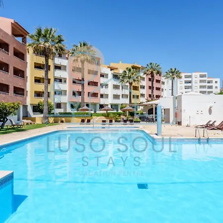 New! Perfect With Swimming Pool Апартаменты *